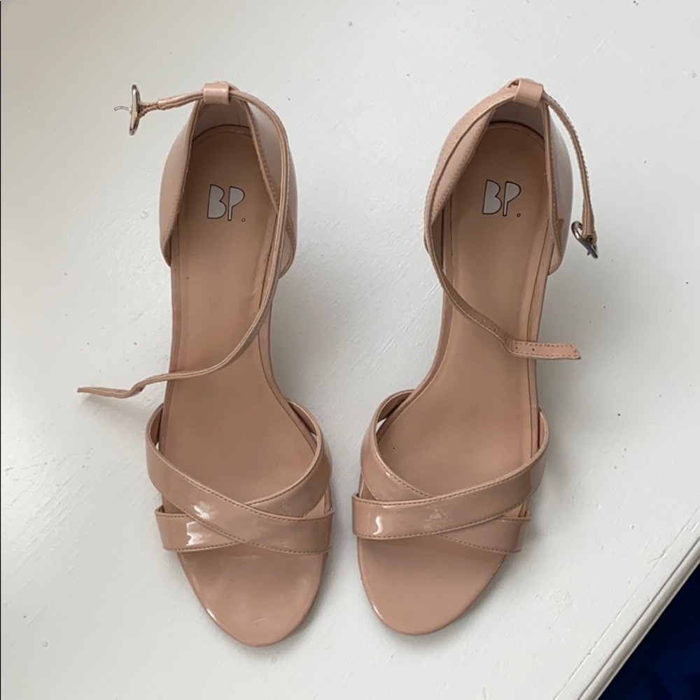 BP brand nude pumps